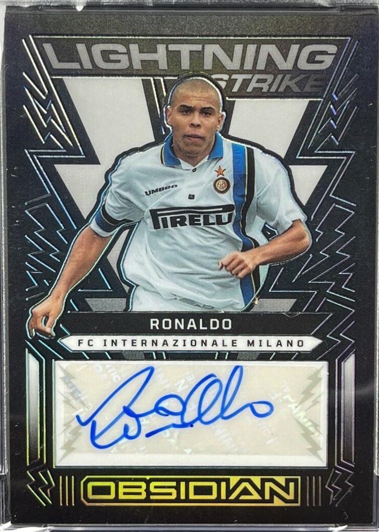 Ronaldo - Obsidian Lightning Strike Autographs #LS-R9