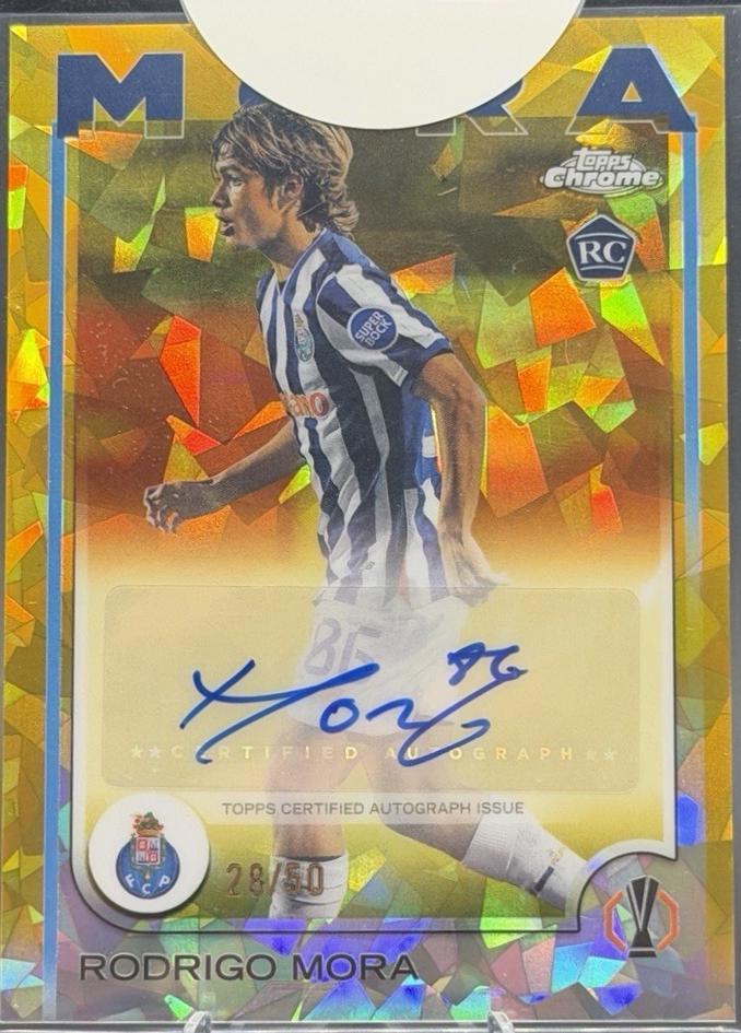 Rodrigo Mora - Chrome UEFA Autograph #CA-MR