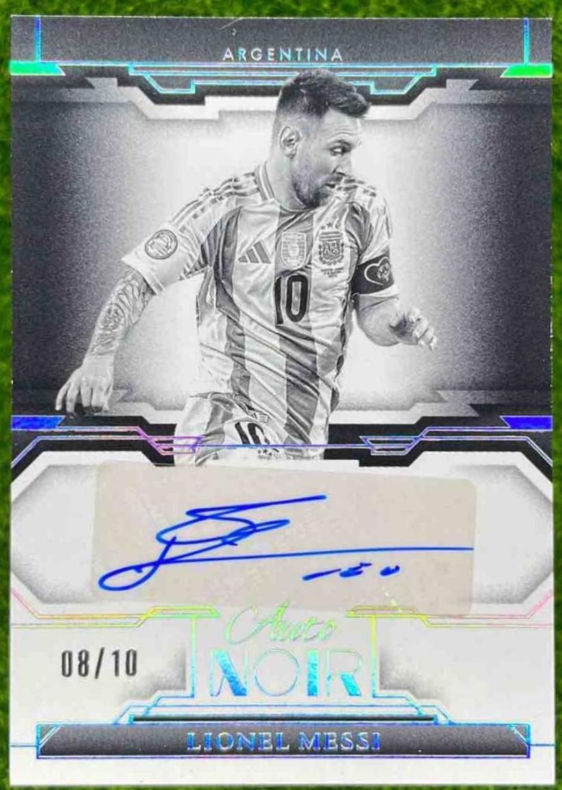 Lionel Messi - Noir Autograph #20