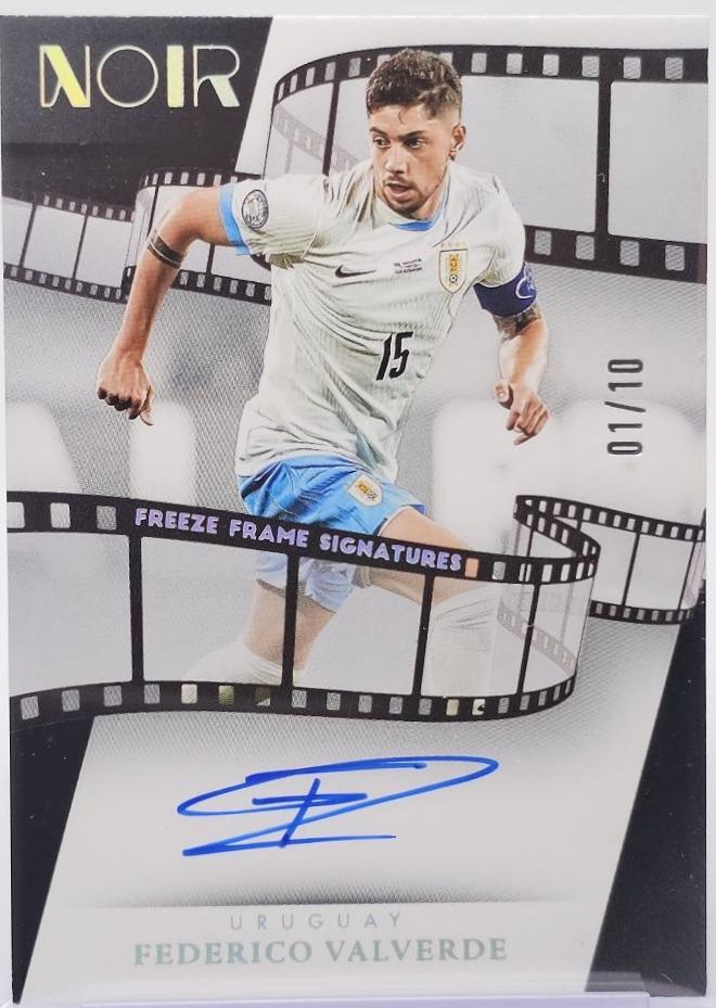 Federico Valverde - Noir Freeze Frame Signature #22