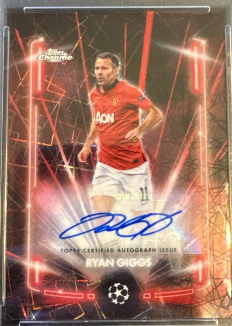 Ryan Giggs - Chrome UEFA Black Lazer Autograph #BLA-RG
