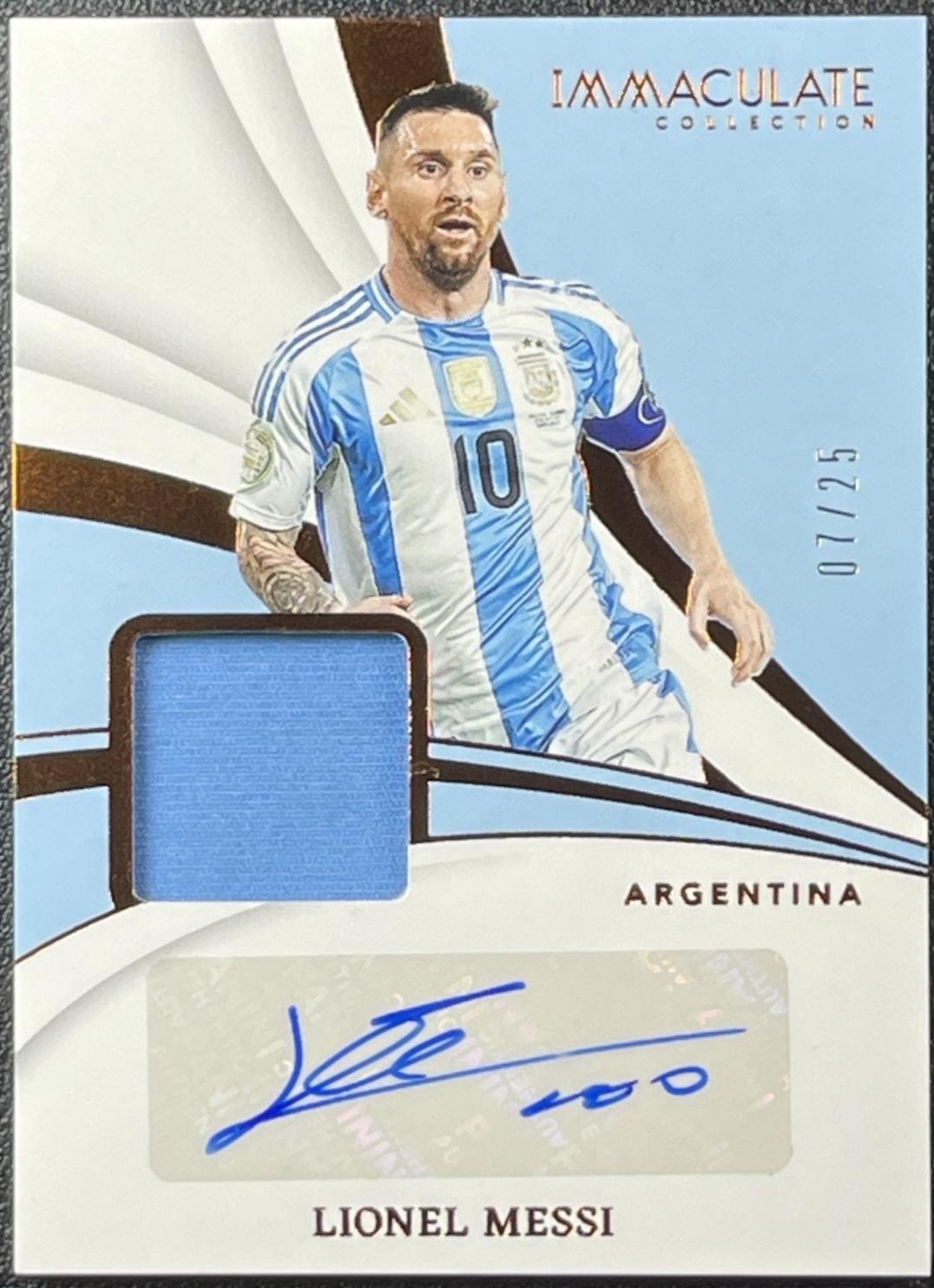 Lionel Messi - Immaculate Memorabilia Autograph #10