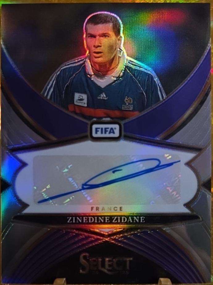 Zinedine Zidane - Select FIFA Select Signature #SS-ZZ