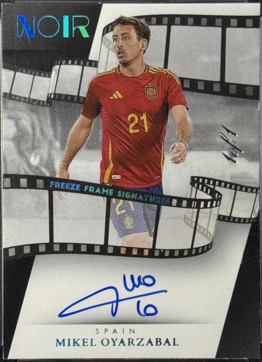 Mikel Oyarzabal - Noir Freeze Frame Signature #17