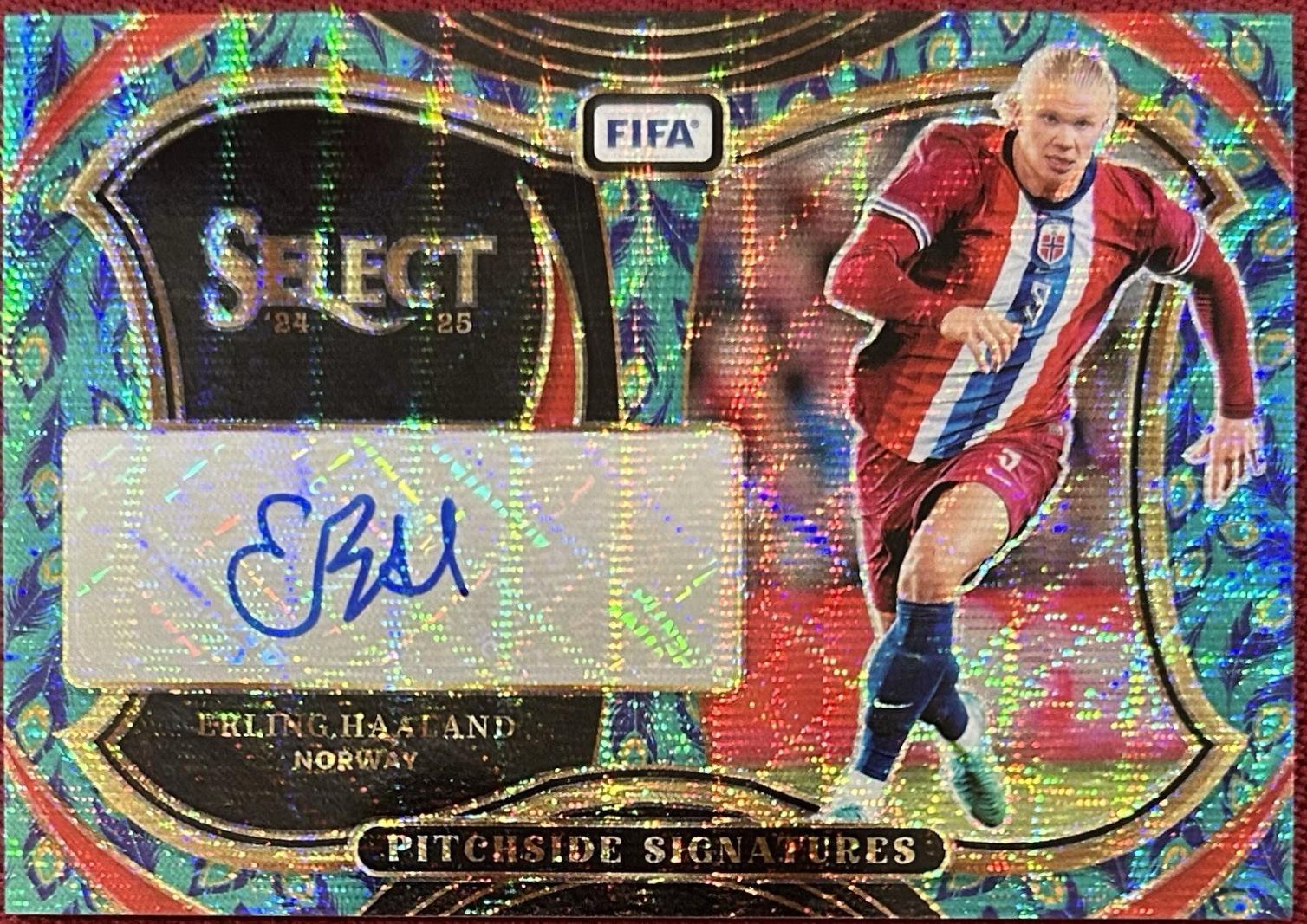 Erling Haaland - Select FIFA Pitchside Signature #PS-EH