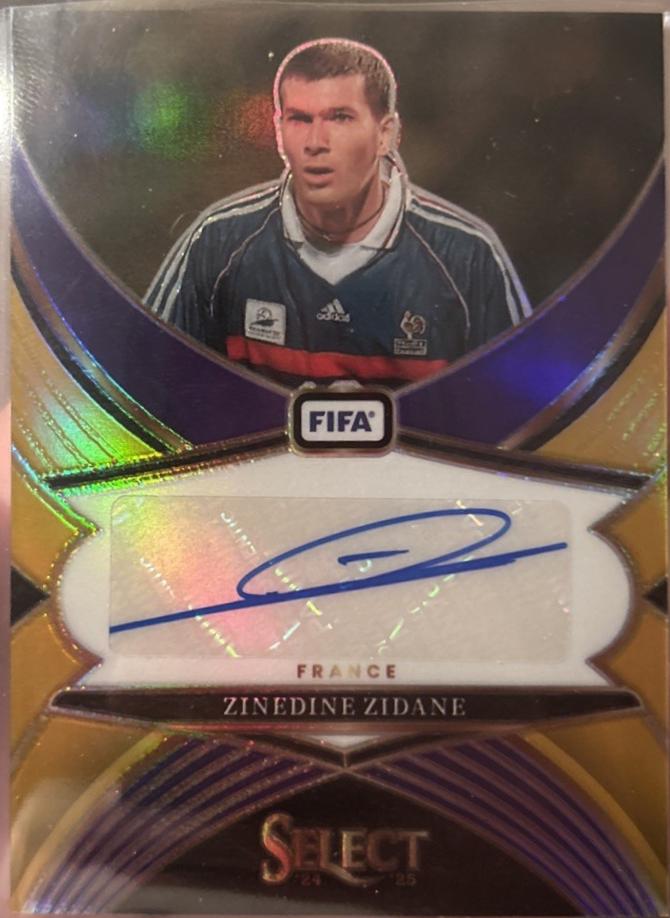Zinedine Zidane - Select FIFA Select Signature #SS-ZZ
