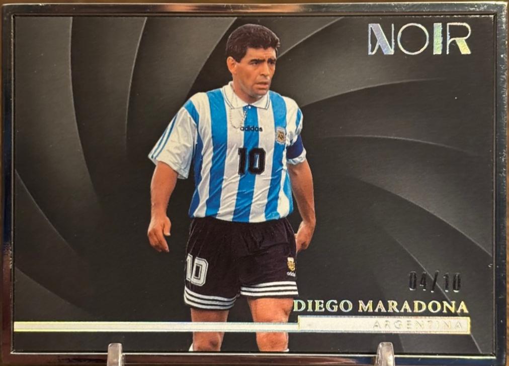 Diego Maradona - Noir #199