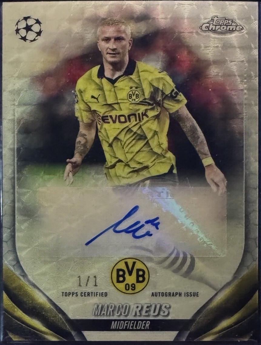 Rodrigo Mora - Chrome UEFA Autograph #CA-MR
