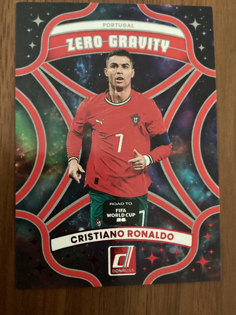 Cristiano Ronaldo - Donruss Road to FIFA World Cup Zero Gravity #20