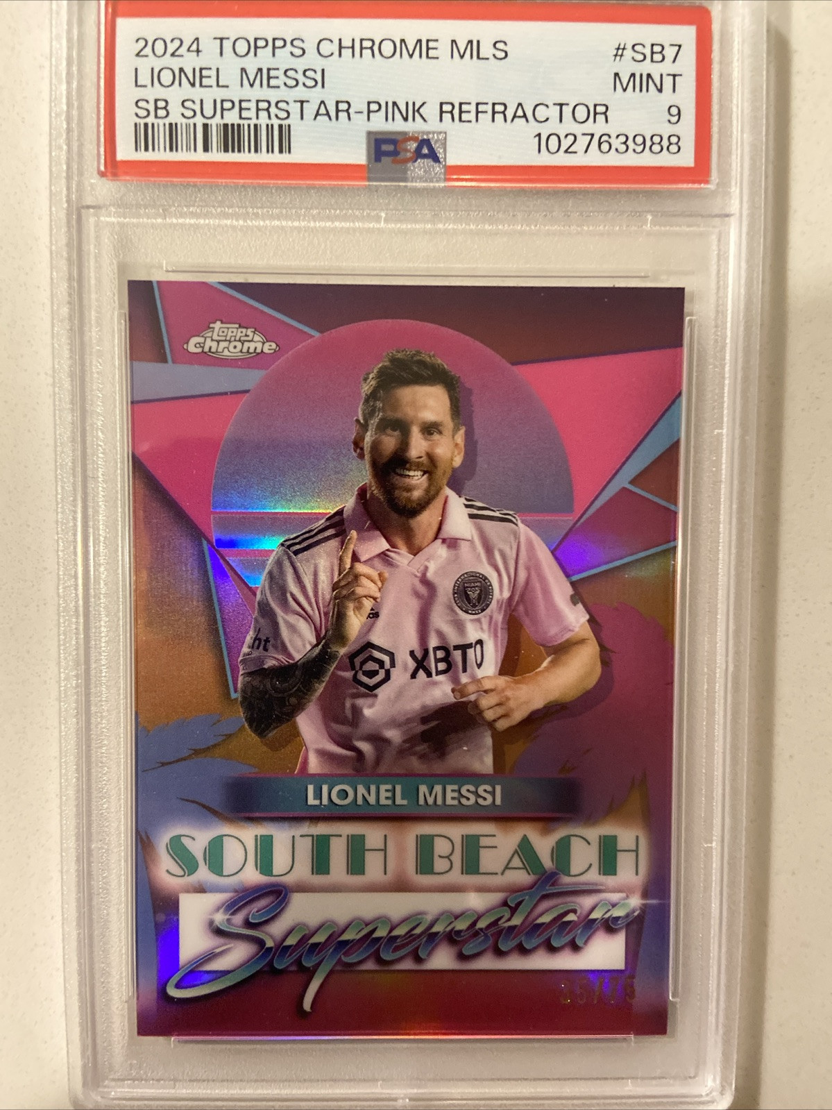Classic Pink Refractor Chrome parallel
